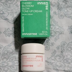 Innisfree Cherry Blossom